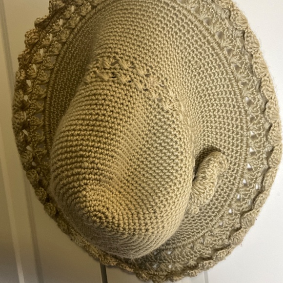 handmade-style crocheted sun hat with floral decoration main image 4